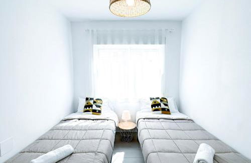 NUEVO, a 70 metros de la playa y con vistas al mar - Foto 38