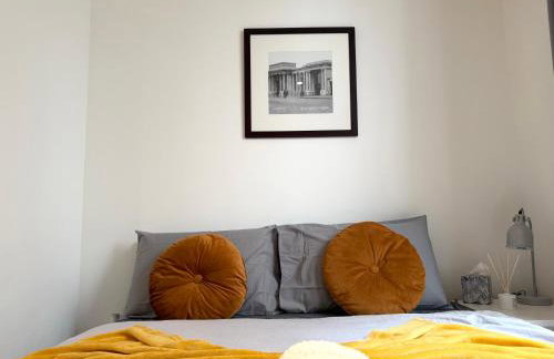 Central Brick Lane 2 Bedroom Flat - Private Patio - Foto 19