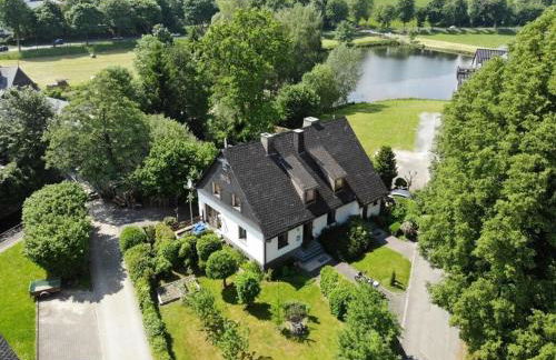 Modern Retreat by the Lake - Foto 23