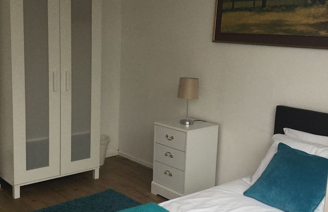 Nice 4 Bedroom near Basildon Town Center - Foto 6