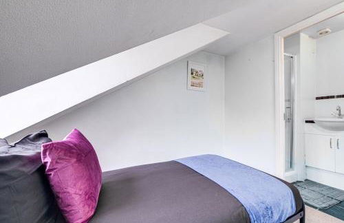 4 bedroom detached house 4 bathrooms - Foto 27