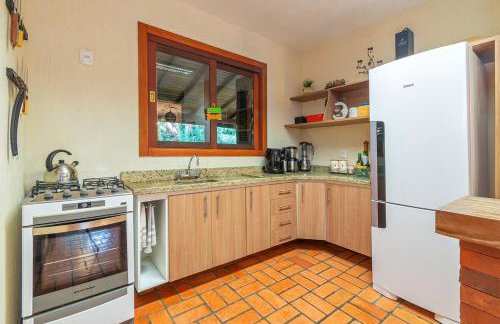 Linda casa em Canela - Jardim, Lareira e Conforto! - Foto 36