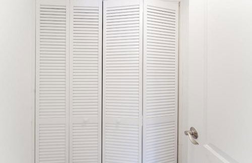 Luxury Waterfront Boca with Pool, Hot Tub and Boat Views - Photo 28