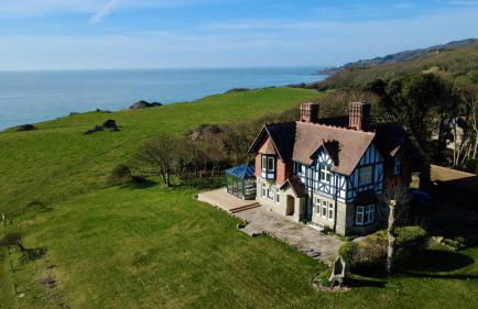 Inglewood - Historic retreat with incredible sea views - Photo 1