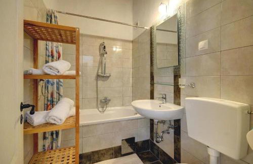 Villa Katherine with Pool and Game Room - Foto 24