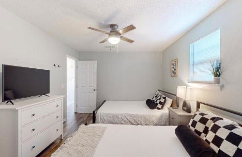 Gorgeous coastal dog-friendly home with plenty of space and close to everything - Foto 20