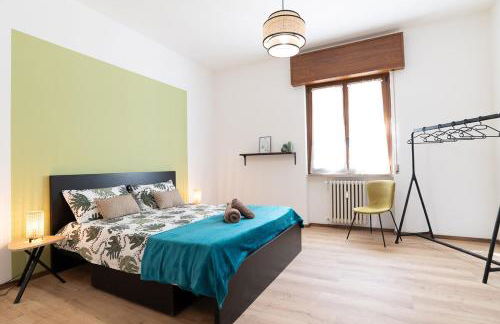 Three bedroom Central flat Near train station - Foto 1