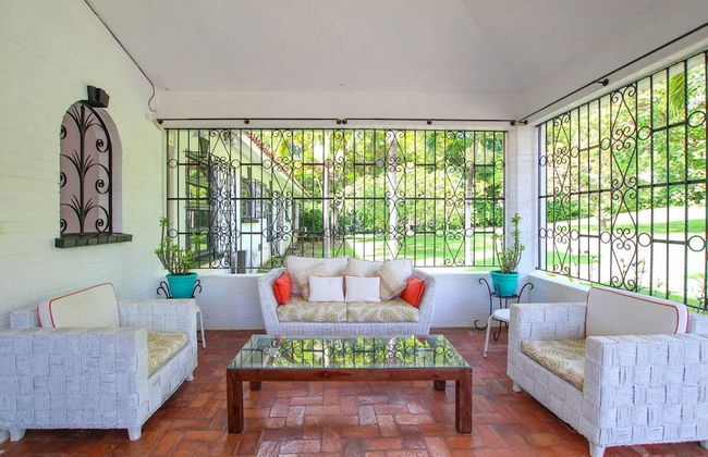 Secluded Beachfront Villa with Large Pool and Gardens - Fryers Well Bay by BSL Rentals - Foto 6