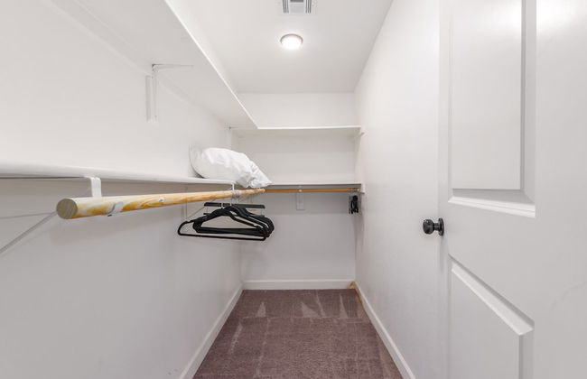 The Melrose ASU Pool Workspace Firepit - Photo 24