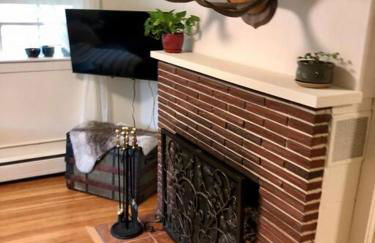 Coastal Cabin - Downtown Historical Log Home - Foto 14