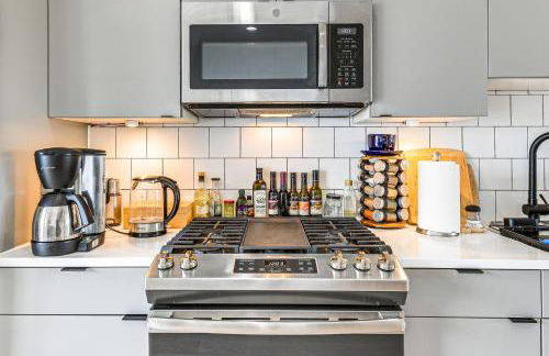 Luxe NW DC Condo with Rooftop Deck 7 Mi to Howard - Foto 9