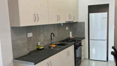 Home-1611 - Photo 2, stove