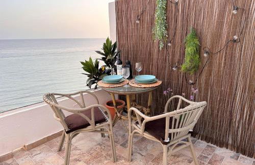 Ocean Views - Beach Apartment - Foto 25