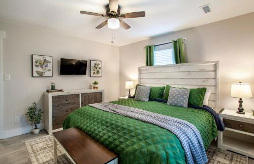 Blue Valley Inn - Hot Tub & Spacious Play Area! - Foto 29