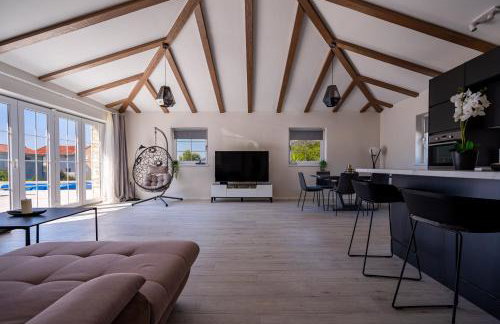 Villa Mirage with Private Heated Pool - Photo 13