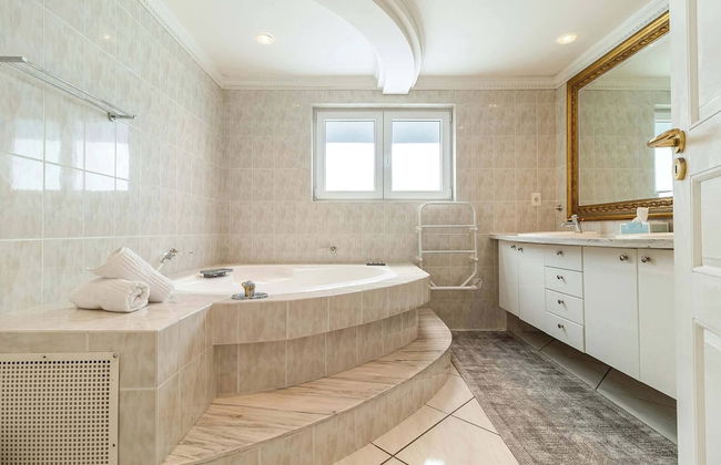 Beachfront Villa, Beach Club, Houtbay - Photo 31