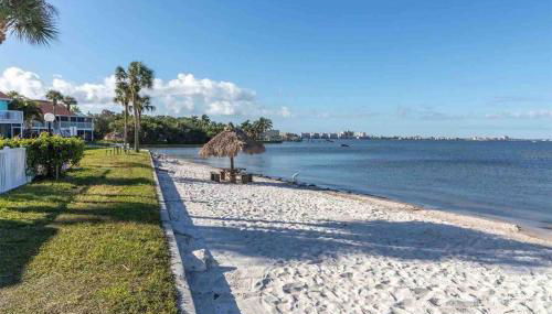 Resort Condo with Private Beach - Photo 2