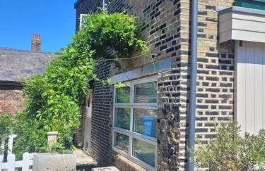 Milton Court - Photo 1