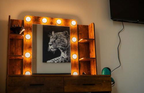 Heart of Downtown Apt with City View, Walkable to HotSpots - Foto 14