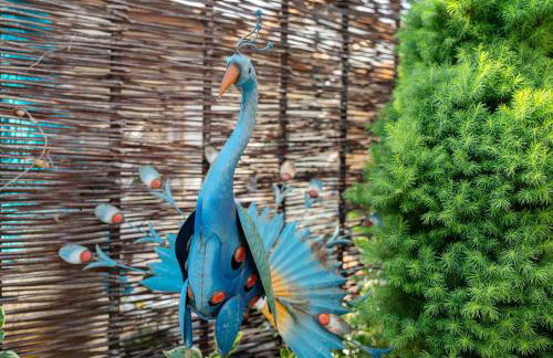 Hobbit Lounge - Photo 4