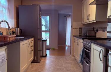 Spacious 3 Bed House In Horley With Long Driveway - Foto 12