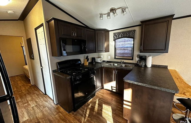 Falcon Cottages - Photo 23