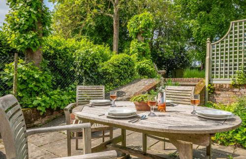 Dedham Vale Cottage with Swimming Pool mid May to mid Sep - Yew Tree Barn - Foto 16