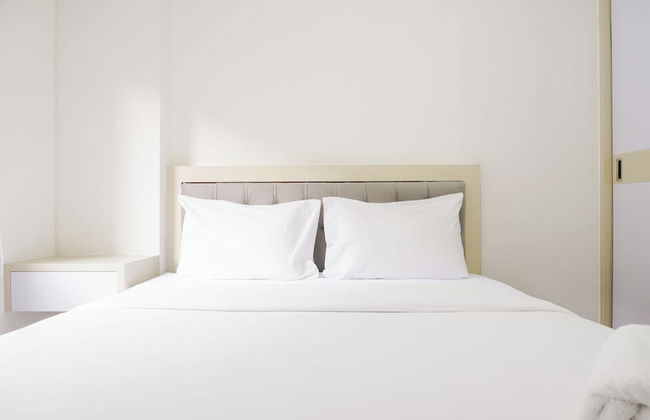 Pleasurable 2BR at Podomoro Golf View Apartment near Tol Cimanggis - Photo 6