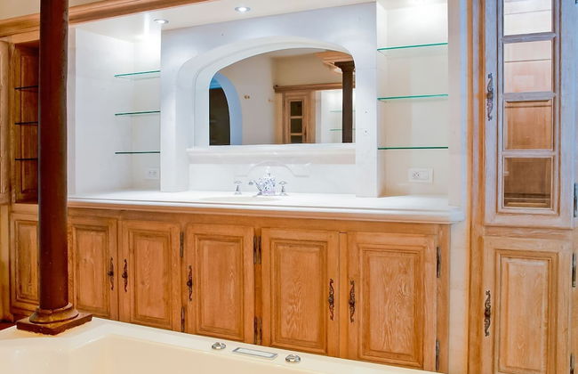 Majestic Villa With Pool and Sauna - Photo 24