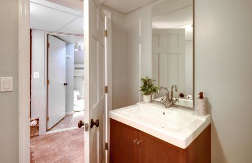 White Mountain Escape with Separate In-Law Suite! - Foto 27