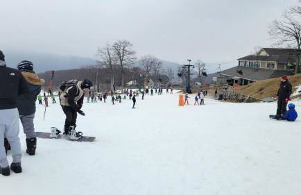 Restored 1900s Historic Home - Jonesboro, VA - Foto 36