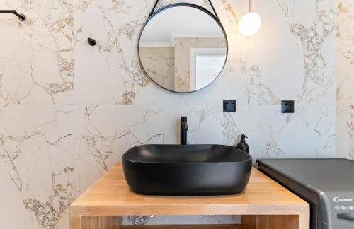 Luxury Waterfalls Villa Nidri Privet Pool Jaccuzi - Photo 15