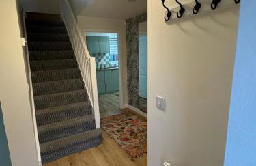 Peaceful modern home with garden and parking - Foto 14