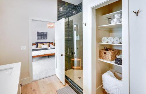 Waterfront Watertown Condo with Patio and Pool Access! - Foto 14