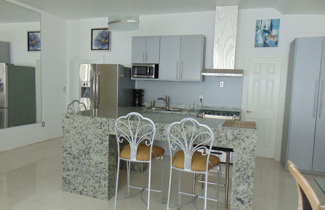 Modern Townhome Prime Location - Foto 9