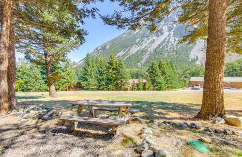 Contact Mountain Hideaway with Views and Porches! - Foto 2