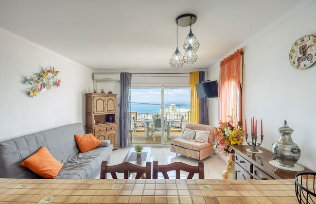 Apartment in Roses Near Cap de Creus - Photo 10