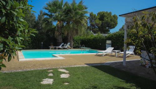 Villa Arisa with pool - Foto 1, Garden, sunbed, Garden view