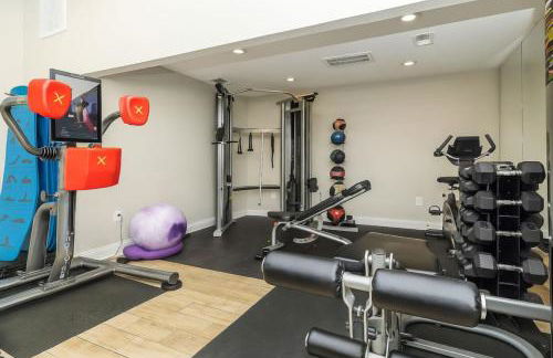 KINGbed resort style pool gym nearTheHeights - Foto 14