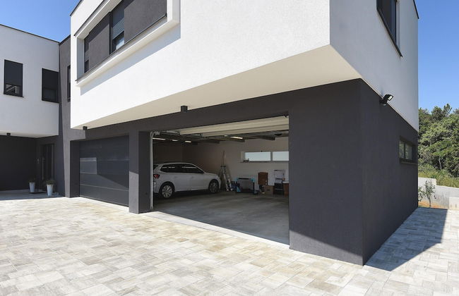 Apartment in Croatia Near Adriatic Coast - Photo 13