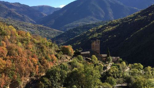 Le nid d' évol gite avec balnéo,terrasse et vue sur la montagne - Foto 1