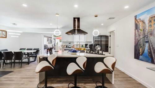 4BR Escape - Mtn Views Private BBQ - Foto 4