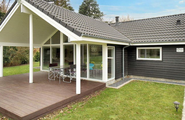 6 Person Holiday Home in Melby - Foto 18