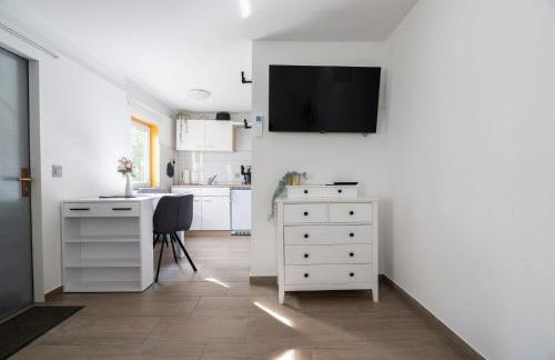 Tiny House direkt am See mit Grillecke - Foto 4