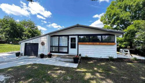 8th Street Haven - 3 bedroom House in DT Hamilton - Foto 5