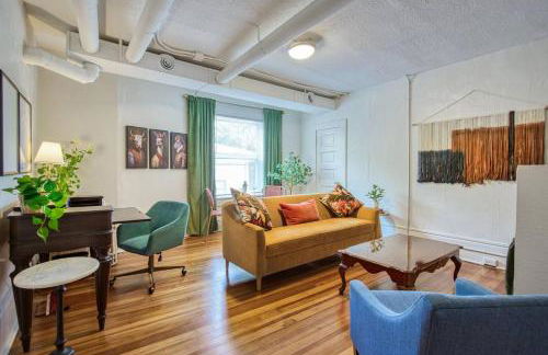 Historic 1Bdrm - Parking - Walk to Restaurants & Westport! - Photo 4