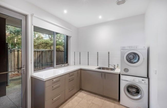 Gorgeous 5 Bedroom - Golf Course Views - Photo 15