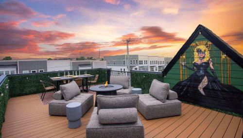 Rooftop Deck Hot Tub Fire pit Sleeps 10 - Foto 3