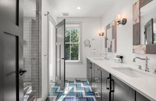 Luxurious Escape Pool Hot Tub Game Room - Foto 16