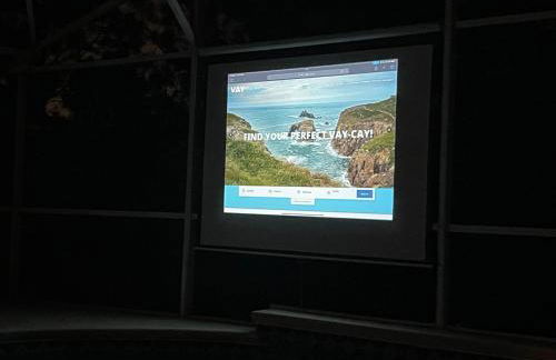 3 Bedroom Villa with Poolside Cinema and Games Room Close to theme Parks sleeps 6 - Photo 47